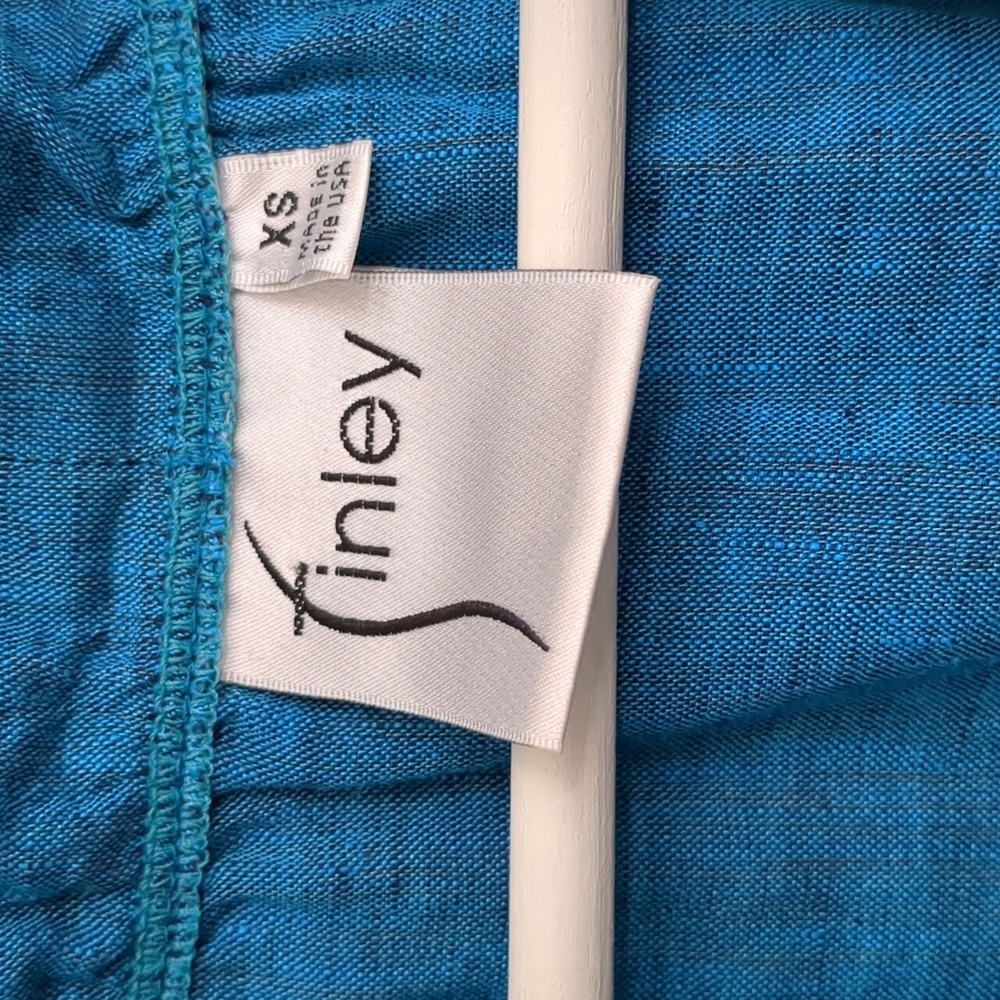 Finley Crosby Ruffle Linen Top - Picture 3 of 4